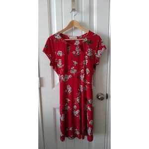 Billie & Blossom Red Floral Dress Size Medium